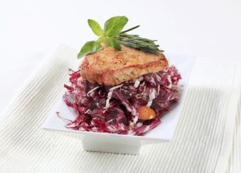 Marinated pork and fresh red cabbage salad