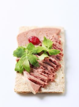 Crispbread with butter and liver pate