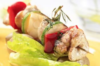 Grilled chicken shish kebab - detail 