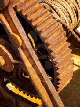 Detail of a rusty vintage cable winch