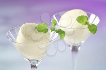 Ice Cream in Martini Glasses - detail