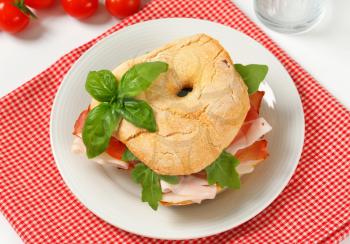 Ring-shaped bread roll (friselle) Black Forest ham