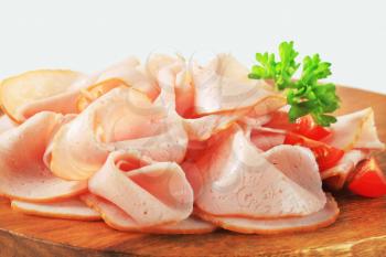 Thinly sliced chicken ham made from chicken breast 