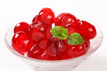 Stoned maraschino cherries candied in sugar syrup