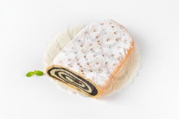roll of sweet yeast bread filled with poppy seed paste