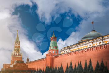 clouds in the fore heart. Kremlin . Russian Federation