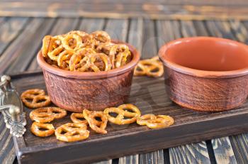 pretzels in bowl and on a table