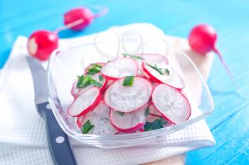 salad with radish