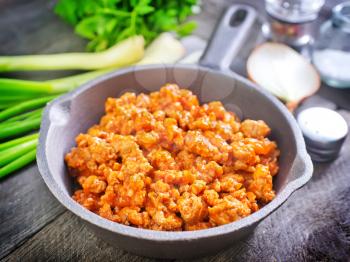 minced meat with tomato sauce