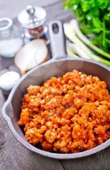 minced meat with tomato sauce