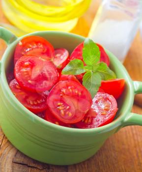 Fresh salad with tomato and basil