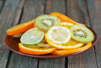 mix fruit, kiwi and citrus, sliced from fruits