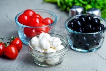 ingredients for caprese salad on a table