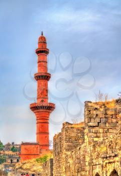 Chand Minar, an imposing minaret at Daulatabad fort in Maharashtra, India