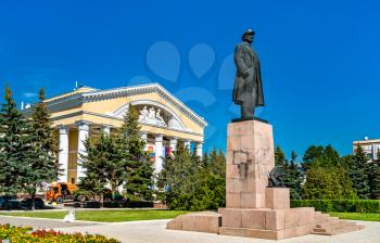 Statue of Vladimir Lenin in Yoshkar-Ola - Mari El, Russia.