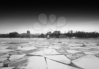 Horizontal black and white melted ice on Moscow river background hd