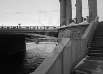 Horizontal black and white Moscow city bridge background hd