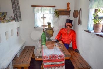 Reconstruction of Cossack life in the house. The dining room.