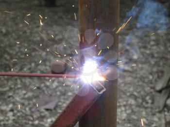 Welding of steel square pipe electric welding. The use of electric welding in the home.