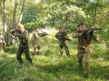 Military operations. Everyday life of soldiers in fight