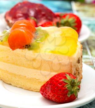 Strawberry Fruit Cake Meaning Fresh Cream Gateau And Fresh Cream Gateau
