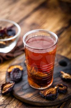 Prune drink, dried plums extract, fruits beverage