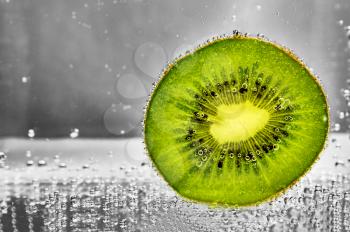 Cut kiwifruit water. design element