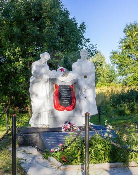 Monument to the heroes who died defending their homeland from the Nazis in 1941-1945. Russia, Tver region, Udomlya District, village Eremkovo.