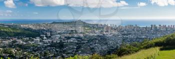 Wide panoramic image of Waikiki, Honolulu and Diamond Head from the Tantalus Overlook on Oahu, Hawaii