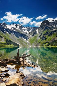 Beautiful turquoise lake in Altai mountains