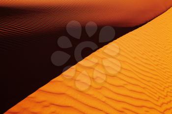 Sand dune at sunset in Sahara Desert, Algeria

