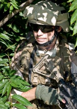 american soldier in the jungle