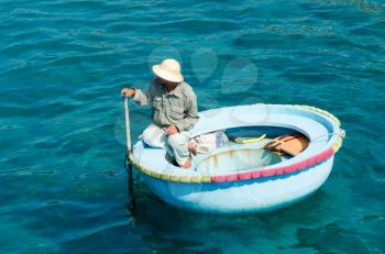 Viet Round Boat